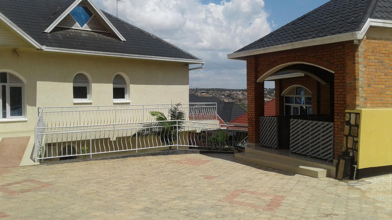 Corina K Guest House คิกาลี ภายนอก รูปภาพ